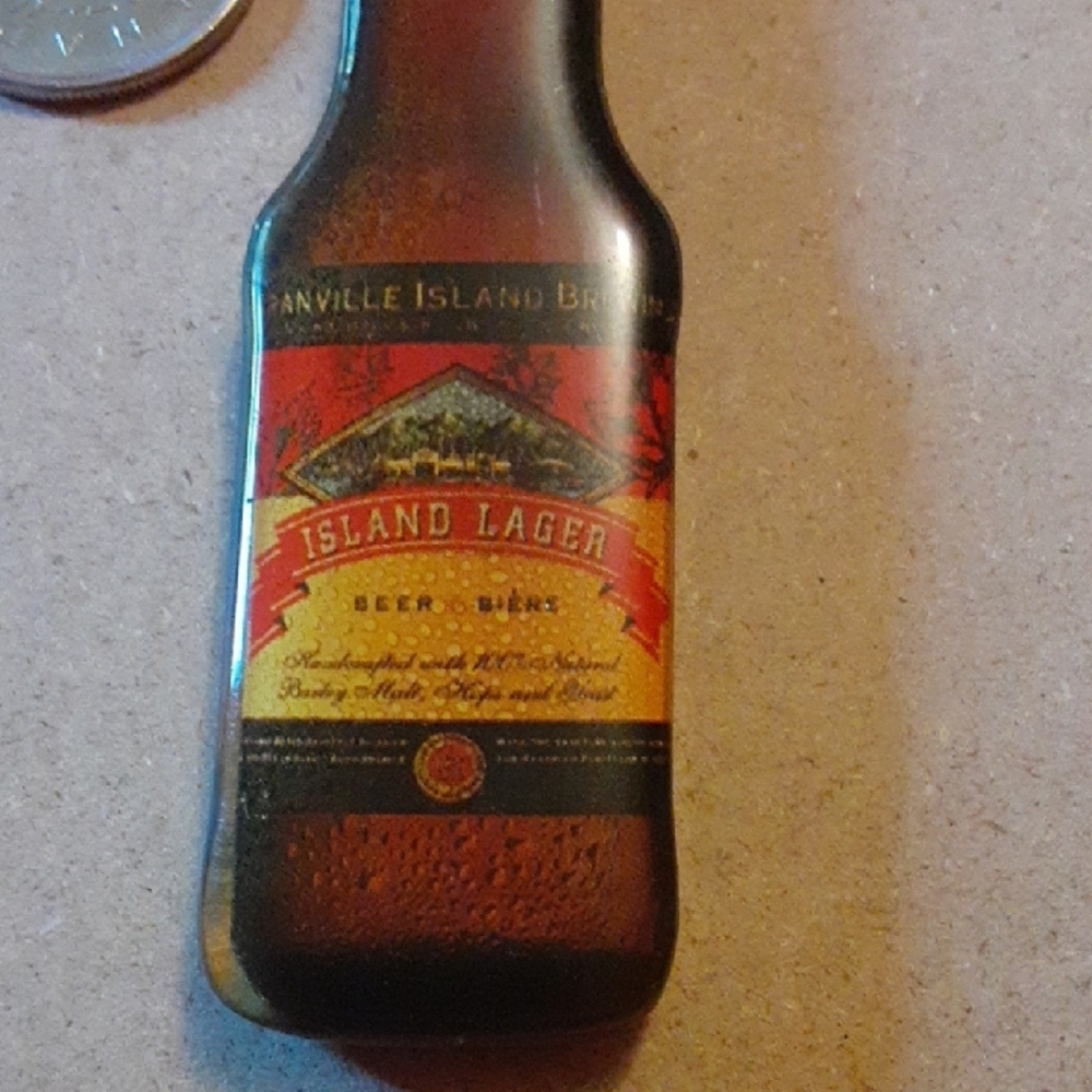 Geanville Island Lager Bottle Keychain
